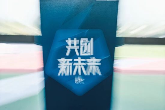 女生扒开尿口给男人插